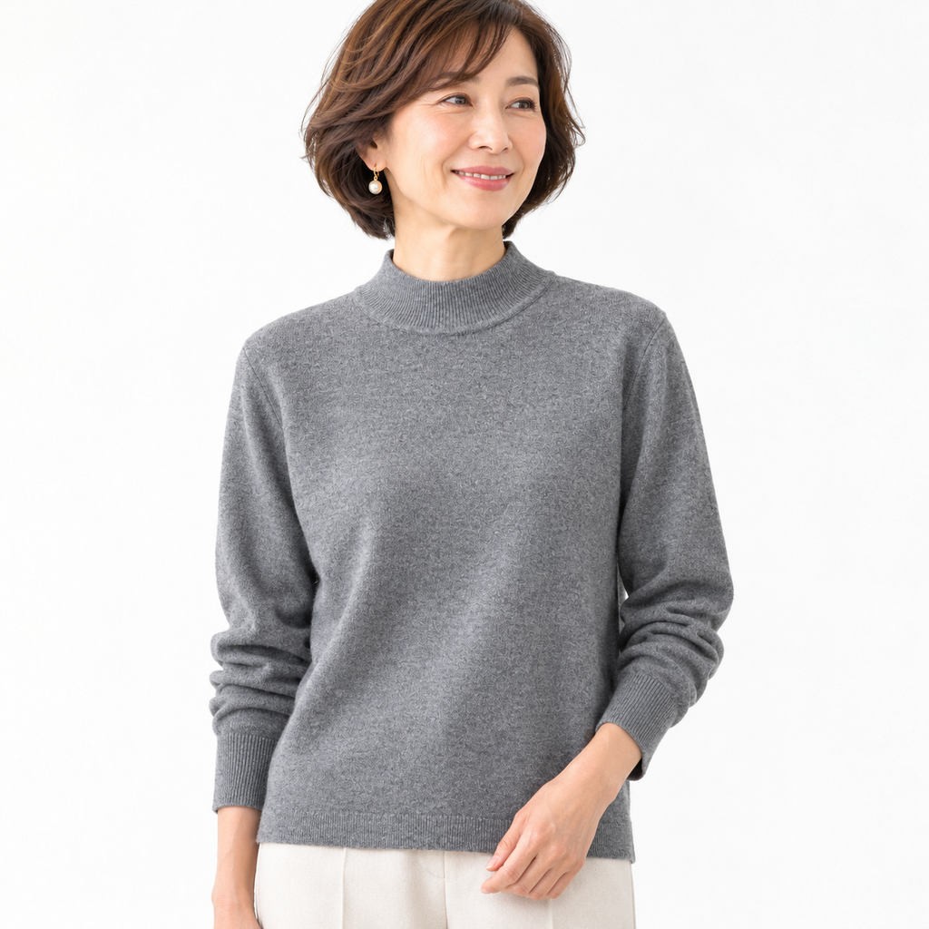 カシミヤ100%のハイネックセーター